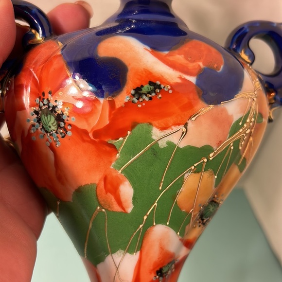 Asian Porcelain Hand Painted Cobalt Blue Vase w/Flowers & Foliage Motif - Picture 5 of 5